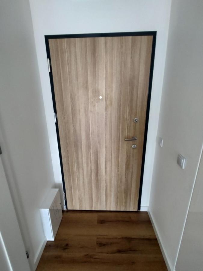 Uroczy Apartament Z Miejscem Na Auto W Garazu Apartment Warsaw Exterior photo