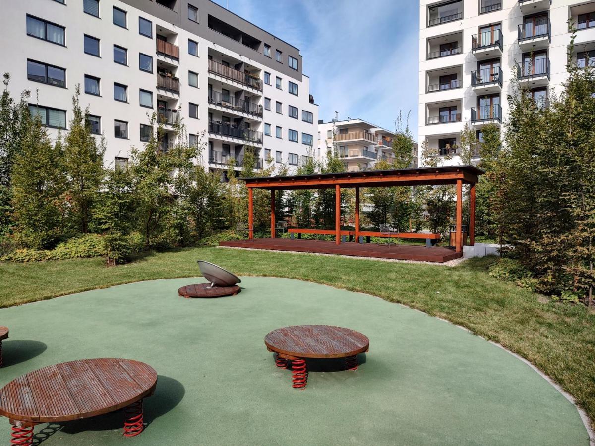Uroczy Apartament Z Miejscem Na Auto W Garazu Apartment Warsaw Exterior photo